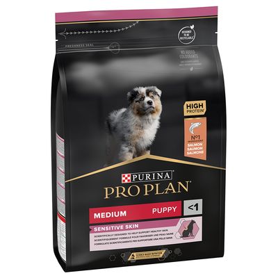 Purina Pro Plan Medium Puppy Sensitive Skin Salmon - комплетна храна богата со лосос  за кутриња и млади кучиња до 1 година од средни раси со осетлива кожа.  Исто така за бремени кучки и кучки доилки